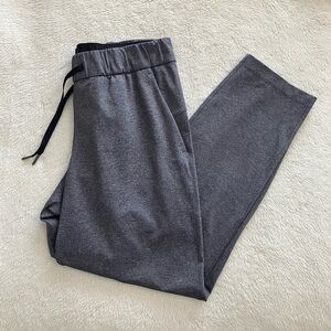 Lululemon On The Fly Pants 27" Full on Luxtreme Heathered Black Grey 10